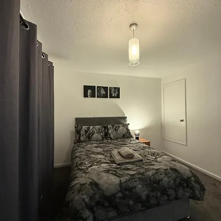 Peaceful In Apartment *