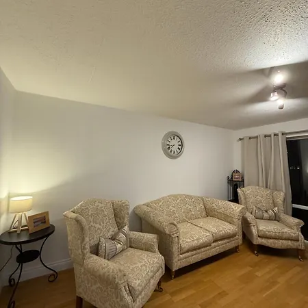 Pet Friendly Apartment In Penrith *